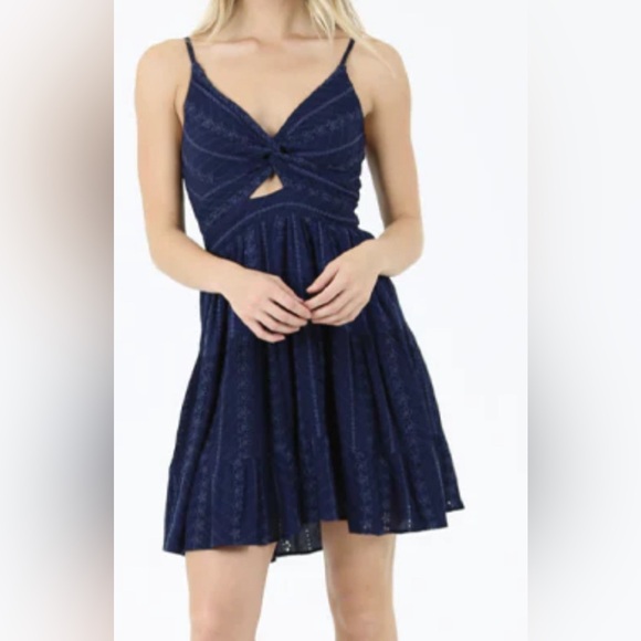 Angie Dresses & Skirts - Women’s Twist Front Tiered Dress XL